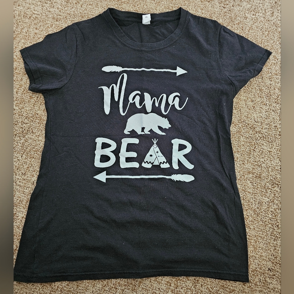 Like New MAMA Bear Tshirt